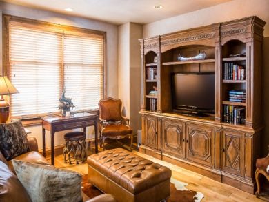 Right in Snowmass Village Townhome for Rent Luxury